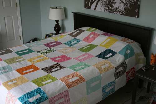 spring-quilt-on-bed